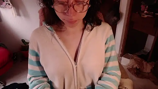 Snapshot of emily_pearl_ chatting on 16, 11, 2025 emily pearl online show from 16, 11, 2025