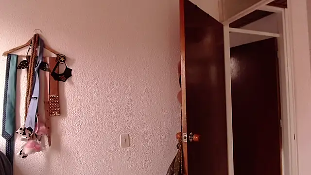 Snapshot of emily_pearl_ chatting on 30, 11, 2025 emily pearl online show from 30, 11, 2025