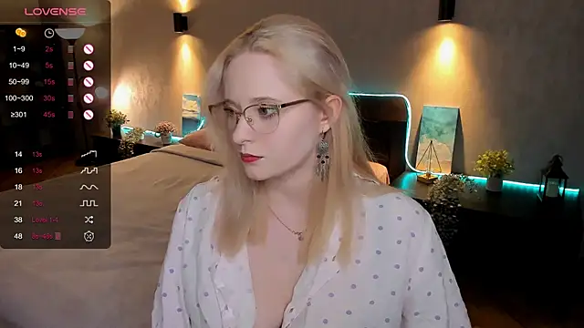 Aemilia  online show from 14, 2, 2025