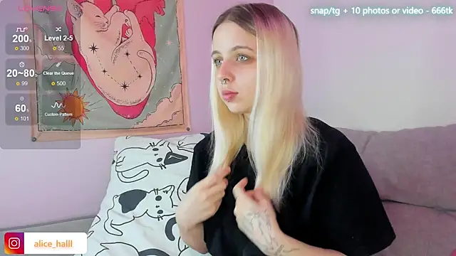 Snapshot of Alice_Halle chatting on 5, 3, 2025 Alice Halle online show from 5, 3, 2025