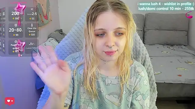 Snapshot of Alice_Halle chatting on 22, 3, 2025 Alice Halle online show from 22, 3, 2025