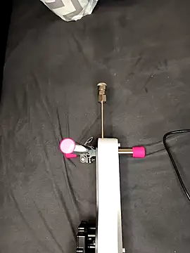 Snapshot of Linalicious chatting on 20, 11, 2025 Linalicious online show from 20, 11, 2025