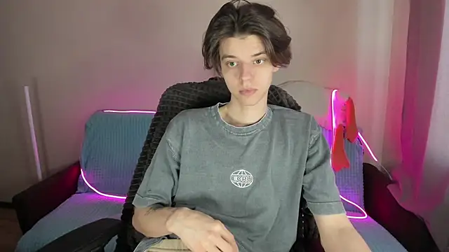 Liam sexy1 online show from 16, 2, 2025