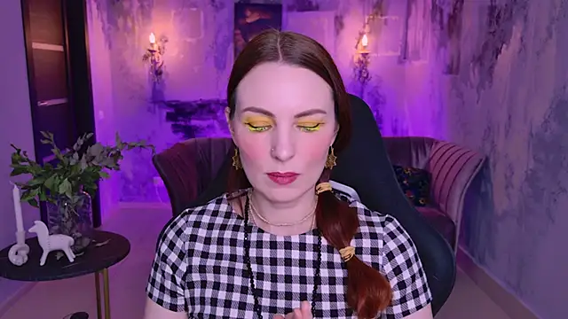 Snapshot of VandaRossi chatting on 2, 3, 2025 VandaRossi online show from 2, 3, 2025