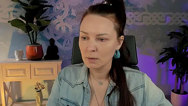 Snapshot of VandaRossi chatting on 22, 9, 2025 VandaRossi online show from 22, 9, 2025