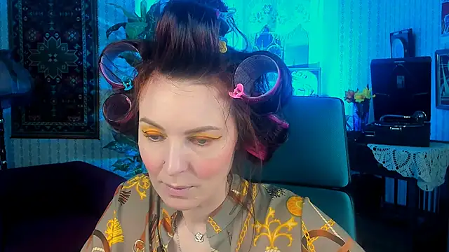 Snapshot of VandaRossi chatting on 9, 10, 2025 VandaRossi online show from 9, 10, 2025