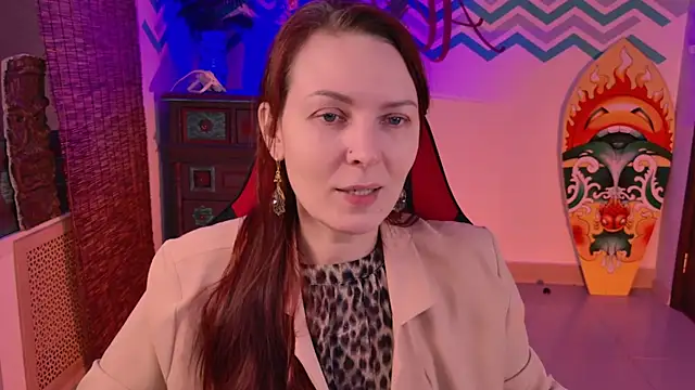 Snapshot of VandaRossi chatting on 9, 11, 2025 VandaRossi online show from 9, 11, 2025