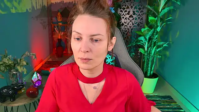 Snapshot of VandaRossi chatting on 14, 11, 2025 VandaRossi online show from 14, 11, 2025