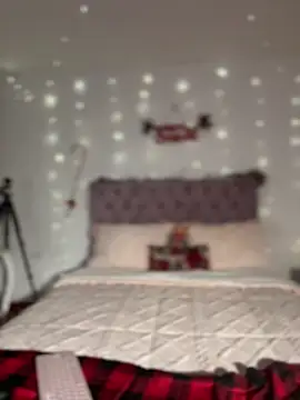 Snapshot of samantha_evans2 chatting on 22, 12, 2025 samantha evans2 online show from 22, 12, 2025