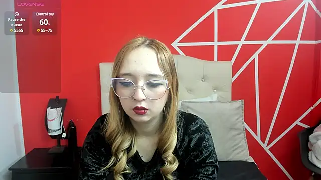 Liaroberts1 online show from 10, 1, 2025