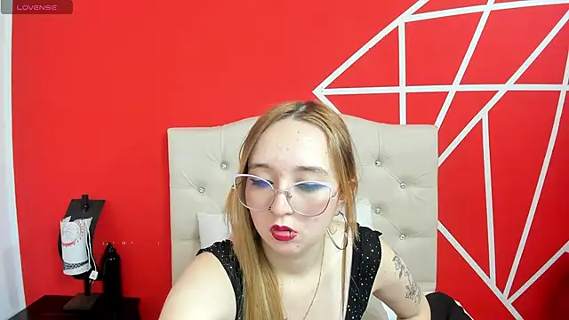 Liaroberts1 online show from 13, 1, 2025