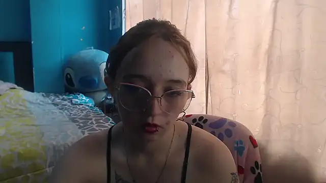 Liaroberts1 online show from 27, 1, 2025