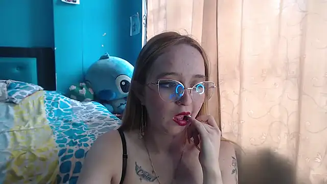 Liaroberts1 online show from 30, 1, 2025