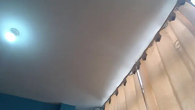 Liaroberts1 online show from 26, 2, 2025