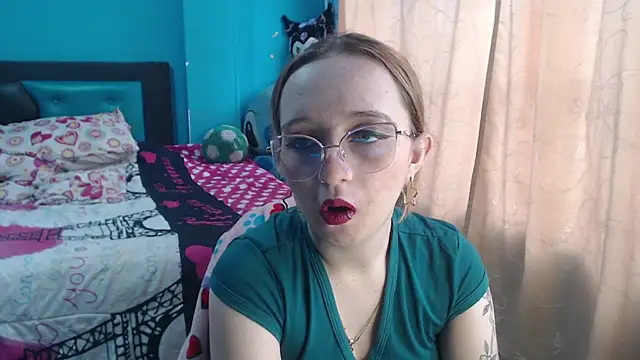 Liaroberts1 online show from 18, 3, 2025