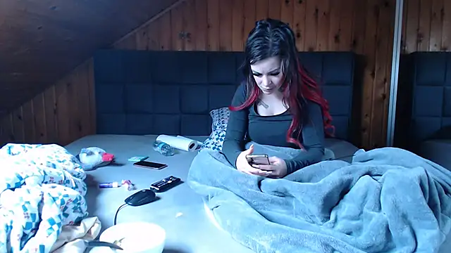 BoeseMoni1998 online show from 7, 2, 2025