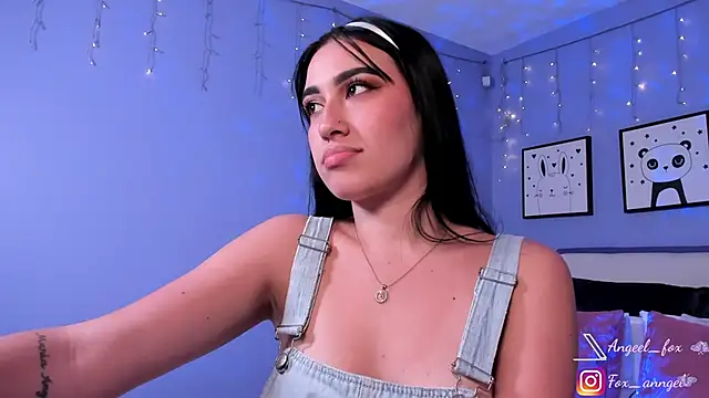 Snapshot of angeel_fox chatting on 15, 1, 2025 angeel fox online show from 15, 1, 2025