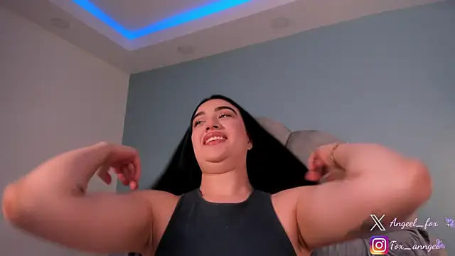 Snapshot of angeel_fox chatting on 11, 9, 2025 angeel fox online show from 11, 9, 2025