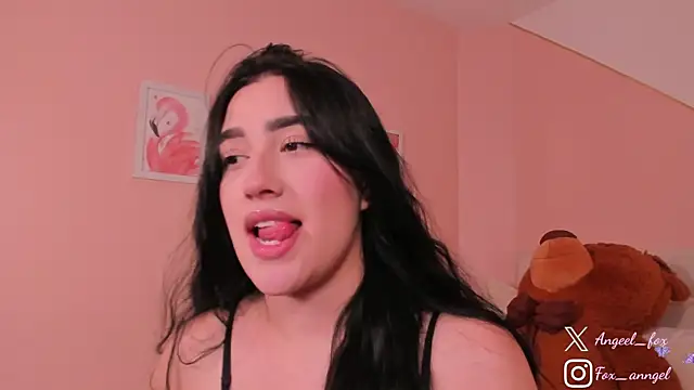 Snapshot of angeel_fox chatting on 7, 10, 2025 angeel fox online show from 7, 10, 2025