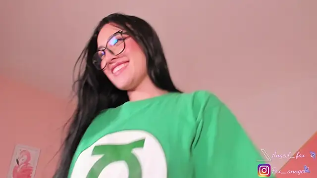 Snapshot of angeel_fox chatting on 9, 11, 2025 angeel fox online show from 9, 11, 2025