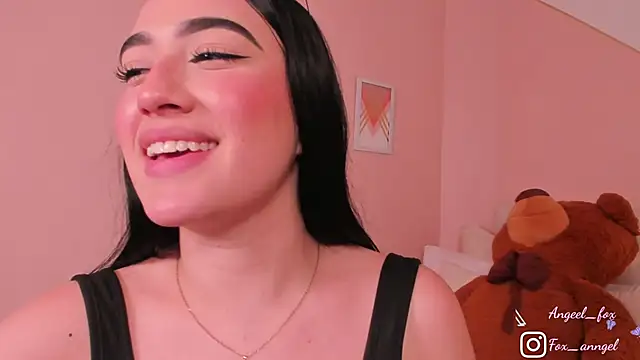 Snapshot of angeel_fox chatting on 28, 11, 2025 angeel fox online show from 28, 11, 2025