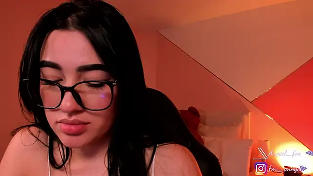 Snapshot of angeel_fox chatting on 21, 12, 2025 angeel fox online show from 21, 12, 2025