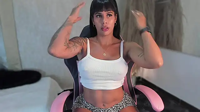 Cleopatra Fit online show from 11, 1, 2025