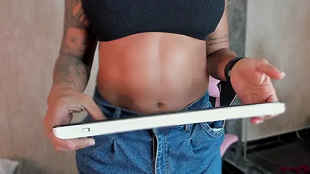 Cleopatra Fit online show from 5, 3, 2025