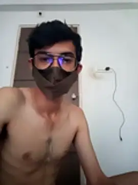 Snapshot of vamphunt130 chatting on 8, 11, 2025 vamphunt130 online show from 8, 11, 2025