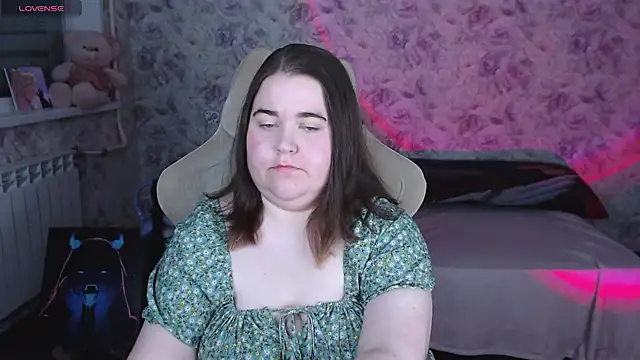 Estelle Hicks online show from 21, 5, 2026