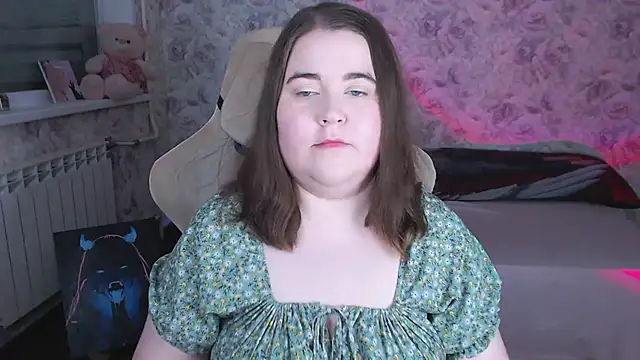 Estelle Hicks online show from 30, 5, 2026