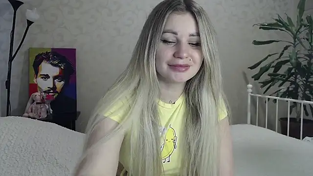 Snapshot of ShyEvaa chatting on 7, 4, 2026 ShyEvaa online show from 7, 4, 2026