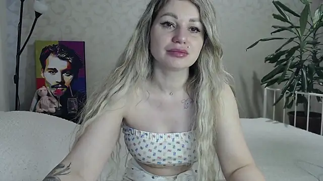 Snapshot of ShyEvaa chatting on 9, 4, 2026 ShyEvaa online show from 9, 4, 2026