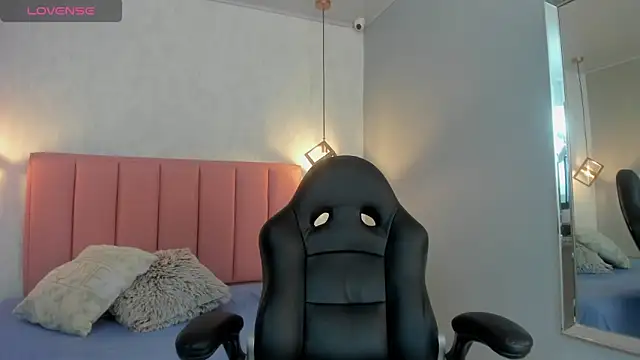 Snapshot of SUNNYCYRUS chatting on 24, 9, 2025 SUNNYCYRUS online show from 24, 9, 2025