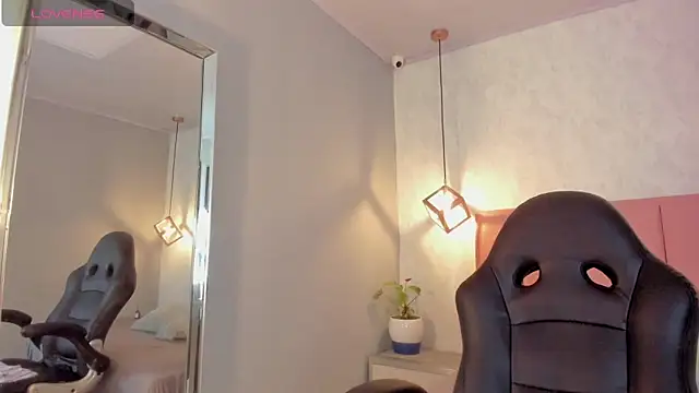 Snapshot of SUNNYCYRUS chatting on 30, 10, 2025 SUNNYCYRUS online show from 30, 10, 2025