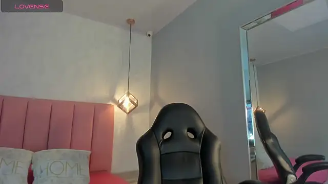 SUNNYCYRUS online show from 10, 1, 2026