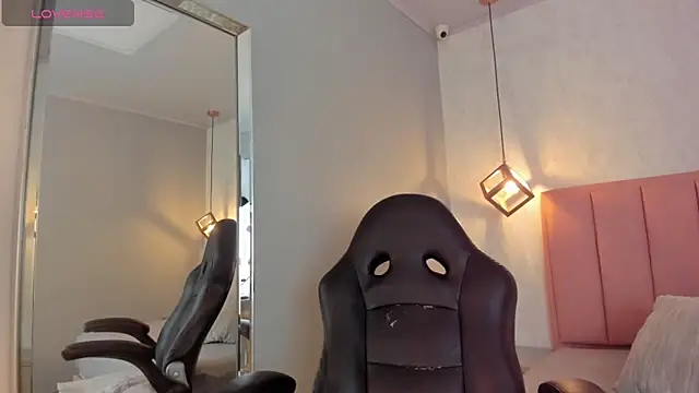 SUNNYCYRUS online show from 30, 5, 2026