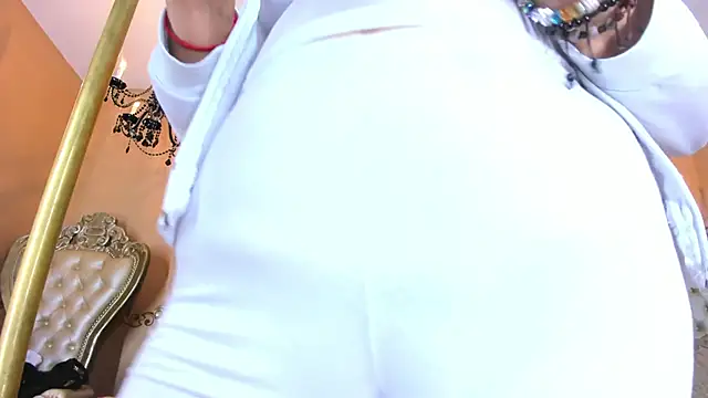 Snapshot of Celeste_Baker_ chatting on 13, 12, 2025 Celeste Baker online show from 13, 12, 2025