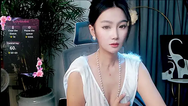 Snapshot of FeiFei-babe chatting on 11, 10, 2025 FeiFei-babe online show from 11, 10, 2025