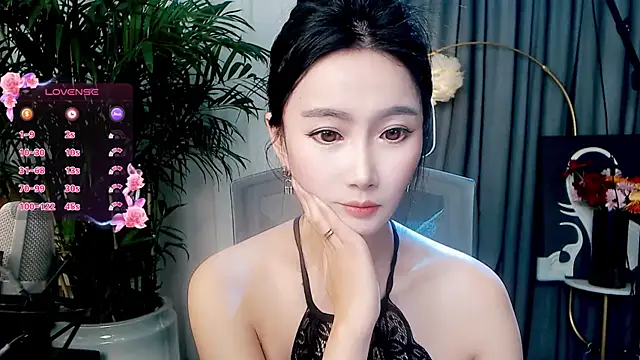 Snapshot of FeiFei-babe chatting on 18, 11, 2025 FeiFei-babe online show from 18, 11, 2025