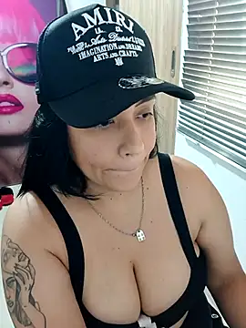 Snapshot of marta201_alfaro chatting on 13, 11, 2025 marta201 alfaro online show from 13, 11, 2025