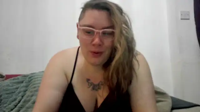 Snapshot of Bustycurves chatting on 15, 1, 2026 Bustycurves online show from 15, 1, 2026