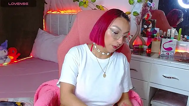 Snapshot of Littlerouse_ chatting on 23, 11, 2025 Littlerouse online show from 23, 11, 2025