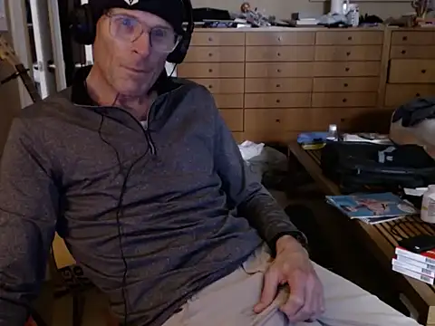 Snapshot of Richard_Dixon chatting on 5, 1, 2025 Richard Dixon online show from 5, 1, 2025