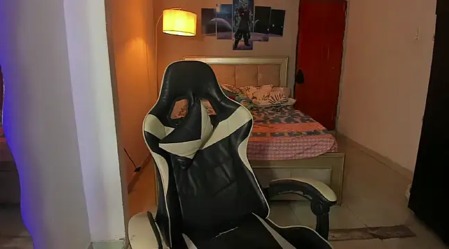 Snapshot of naomi_berckley chatting on 29, 12, 2024 naomi berckley online show from 29, 12, 2024