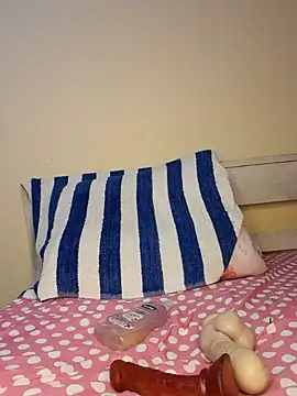 Snapshot of Freya_004 chatting on 2, 10, 2025 Freya 004 online show from 2, 10, 2025