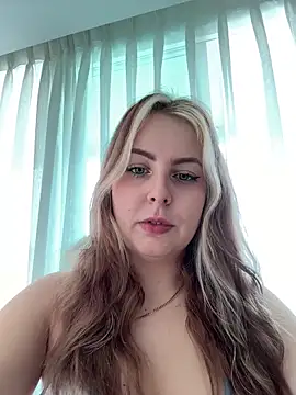 Snapshot of Livewithlucy chatting on 22, 1, 2025 Livewithlucy online show from 22, 1, 2025