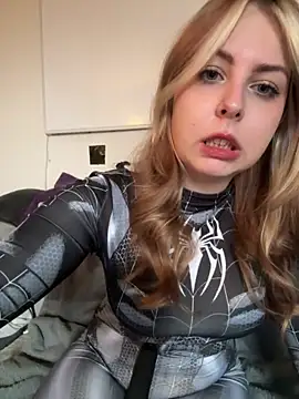 Snapshot of Livewithlucy chatting on 21, 2, 2025 Livewithlucy online show from 21, 2, 2025