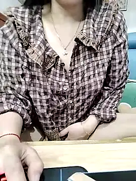 Snapshot of cream1299 chatting on 16, 2, 2025 cream1299 online show from 16, 2, 2025