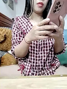 Snapshot of cream1299 chatting on 21, 2, 2025 cream1299 online show from 21, 2, 2025